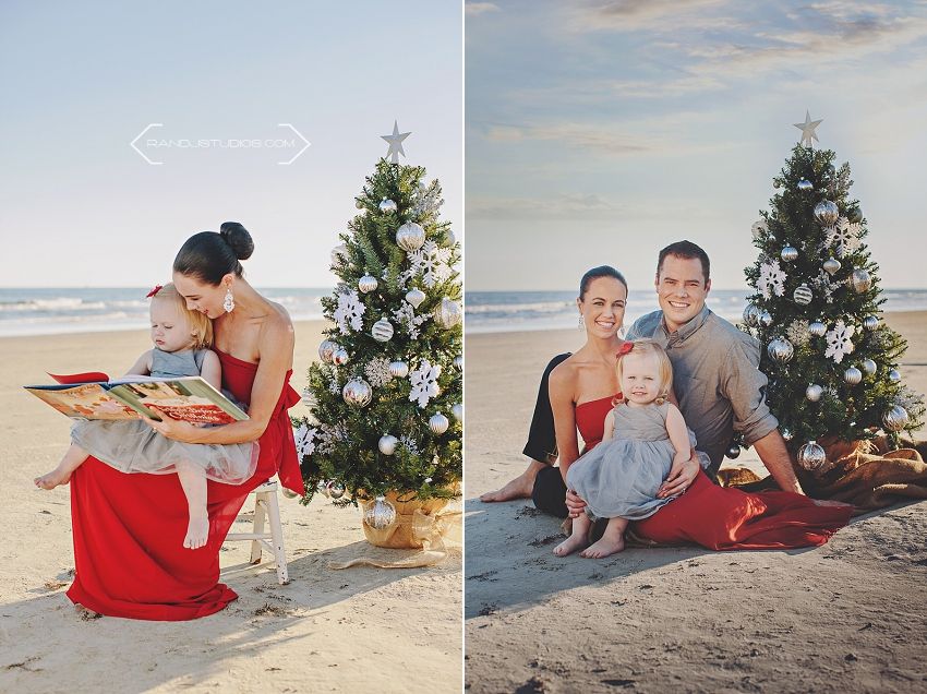 Christmas photos on the beach in Galveston Texas, reading The Night Before Christmas Christmas photos on the beach in Galveston Texas, reading The Night Before Christmas