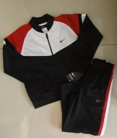 buzo rojo nike