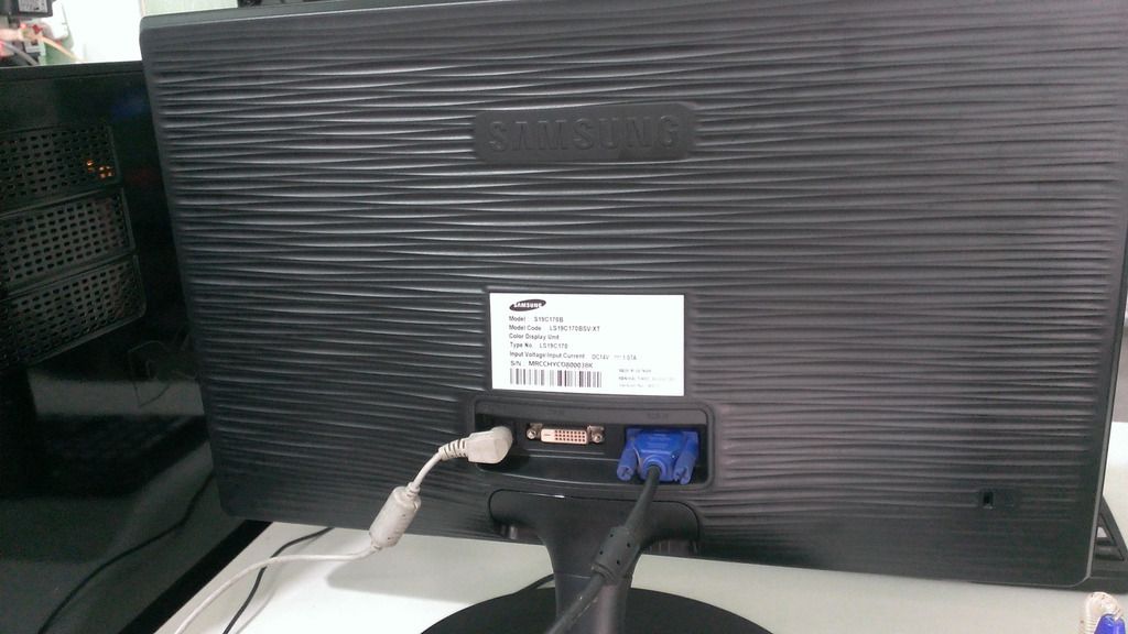 LCD Samsung 18.5' WIDE LED - 3