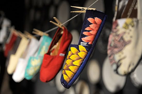 bạn nào biết chỗ nào ở tp.hcm bán giày này chỉ mình với. - 3